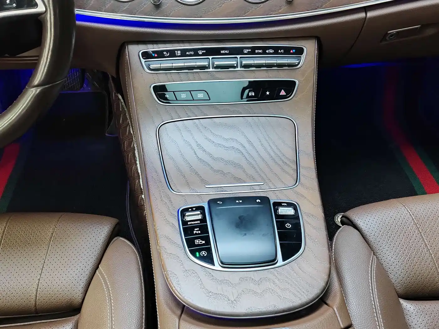 Mercedes-Benz E-Class 2021 E 260 L фото 9