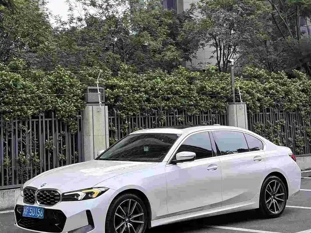 Фото 2 - BMW 3 Series