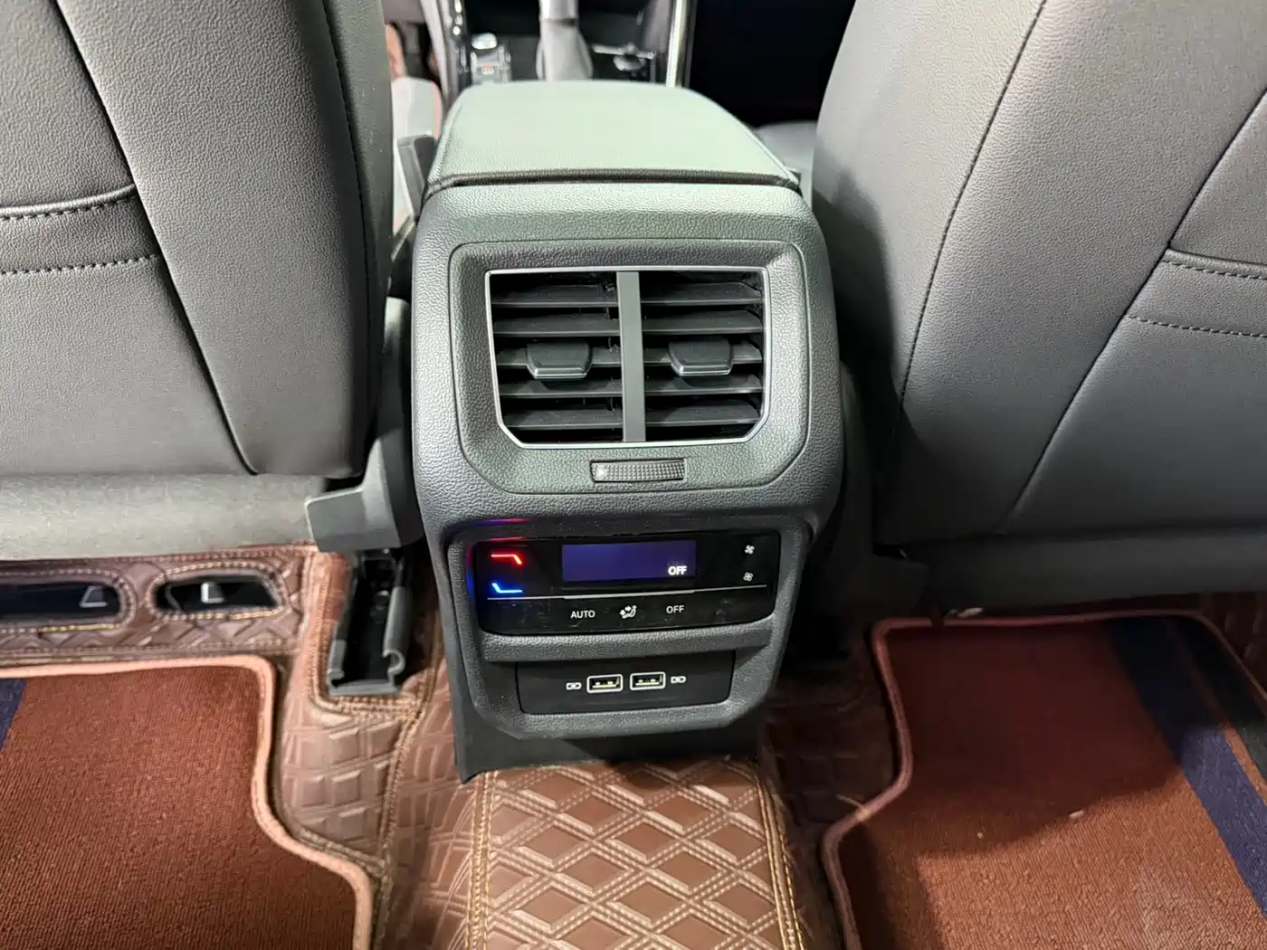 Volkswagen Tayron 2022 280TSI 2WD Luxury Smart Connect Edition фото 15