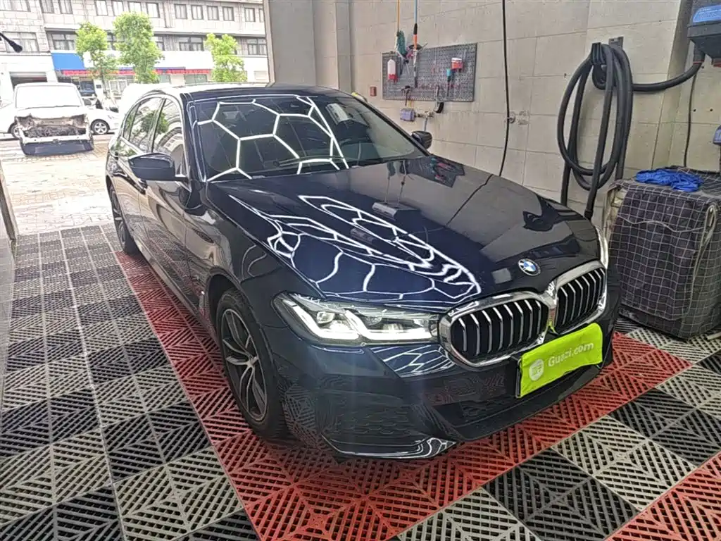 BMW 5 Series 2022 Model Second Facelift 525Li M Sport Package фото 4