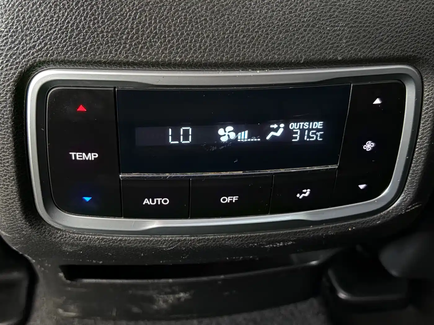 GAC Trumpchi Trumpchi GS8 2017 320T 2WD Luxury Edition (7-Seater) фото 26