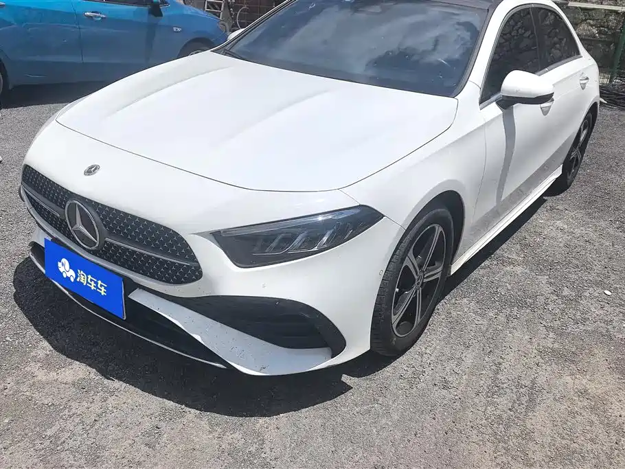 Mercedes-Benz A-Class 2023 A 200 L Fashion