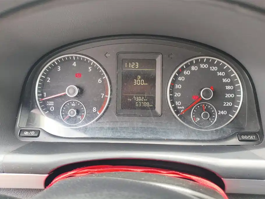 Volkswagen Touran 2015 1.4T Manual Trend Edition 5-seater фото 14