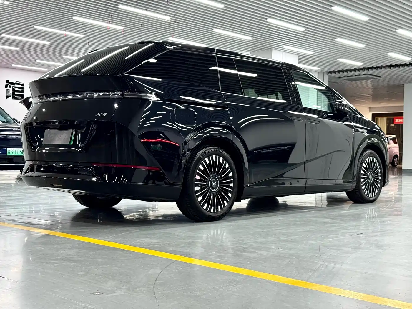 XIAOPENG X9