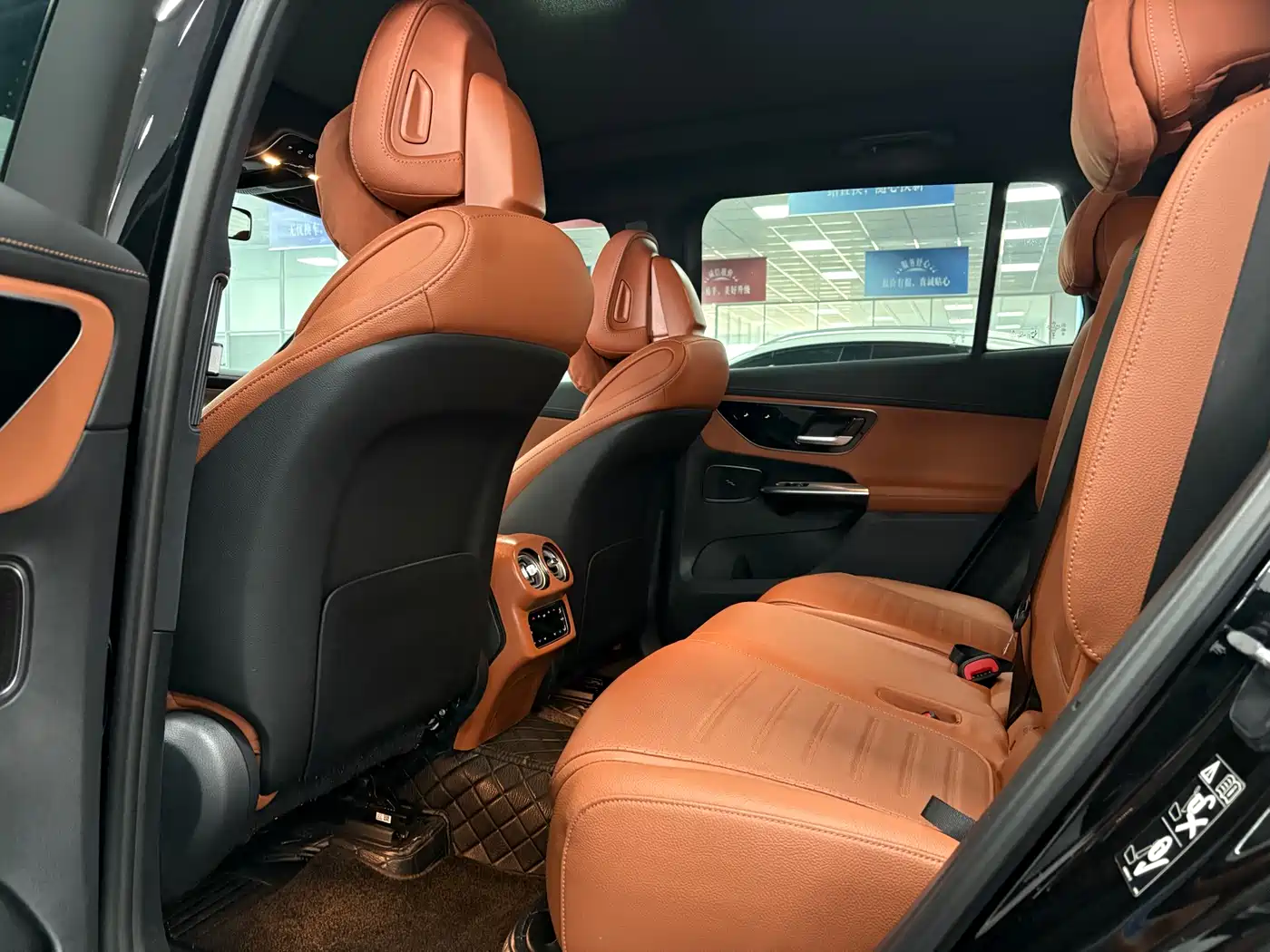 Mercedes-Benz GLC 2024 GLC 300 L 4MATIC Dynamic 7-seater фото 5