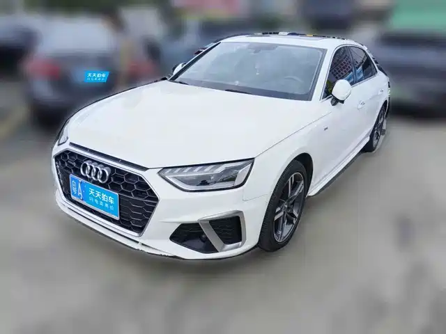 Audi A4L 2020 40 TFSI quattro Luxury Dynamic — фото 1