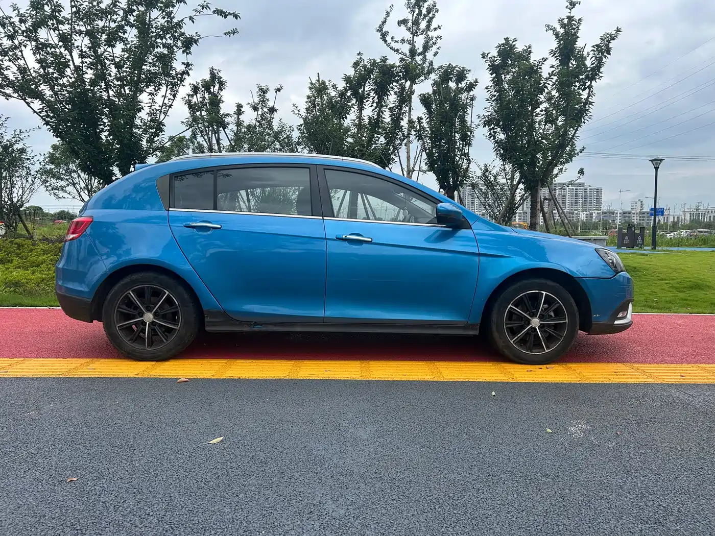 Photo 4 - Geely Emgrand