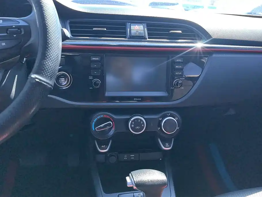 Kia KX CROSS 2018 1.6L Automatic Smart Sunroof Edition фото 13