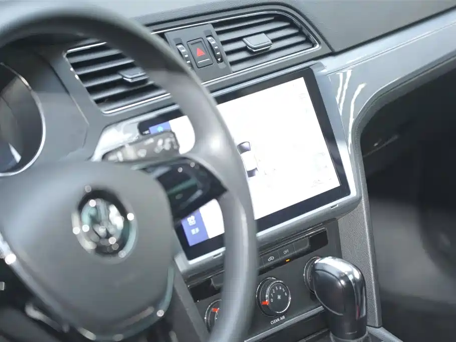 Volkswagen Lamando 2017 230TSI DSG Trend Edition фото 13