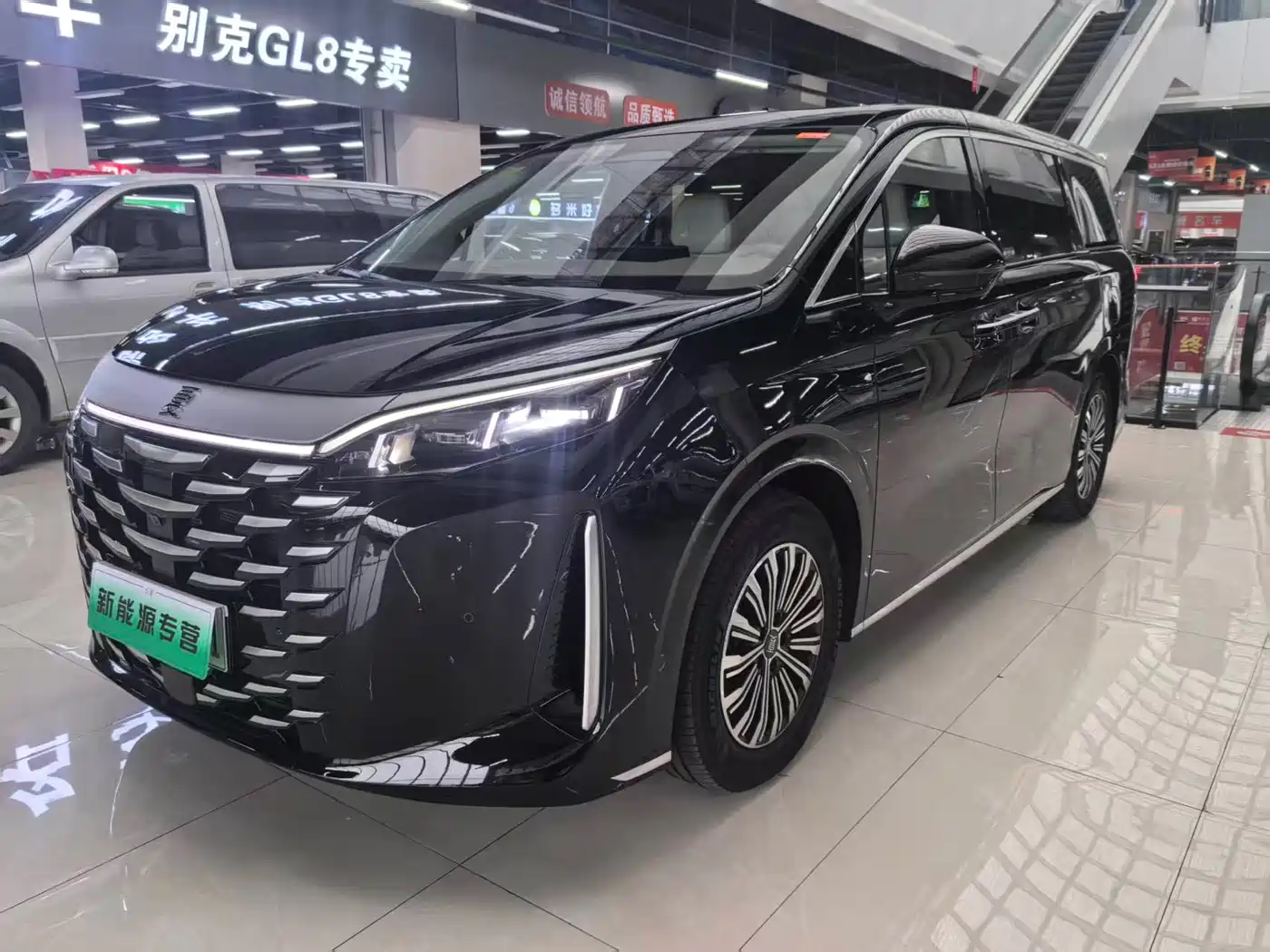 BYD Xia 2025 2025 DM-i 1.5T 180km Surpass Edition