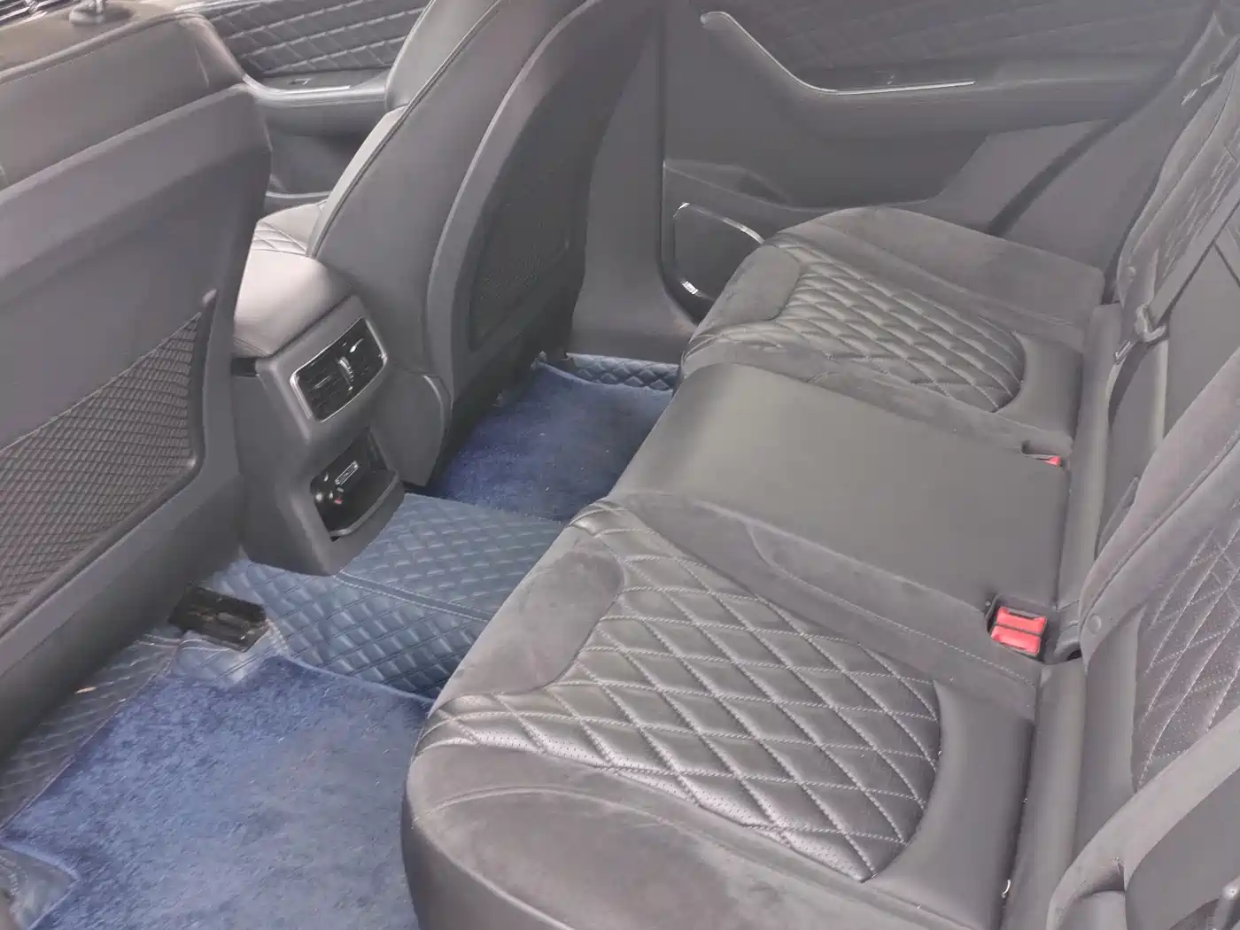 Hongqi HS5 2019 2.0T Smart Connect Joy Edition фото 8