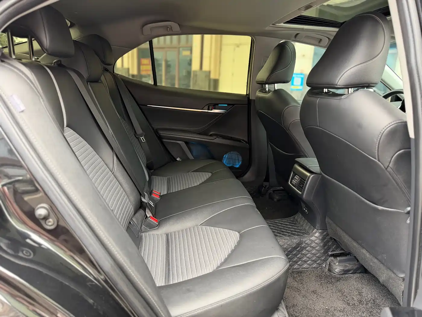 Toyota Camry 2023 2.0S Knight Edition фото 15