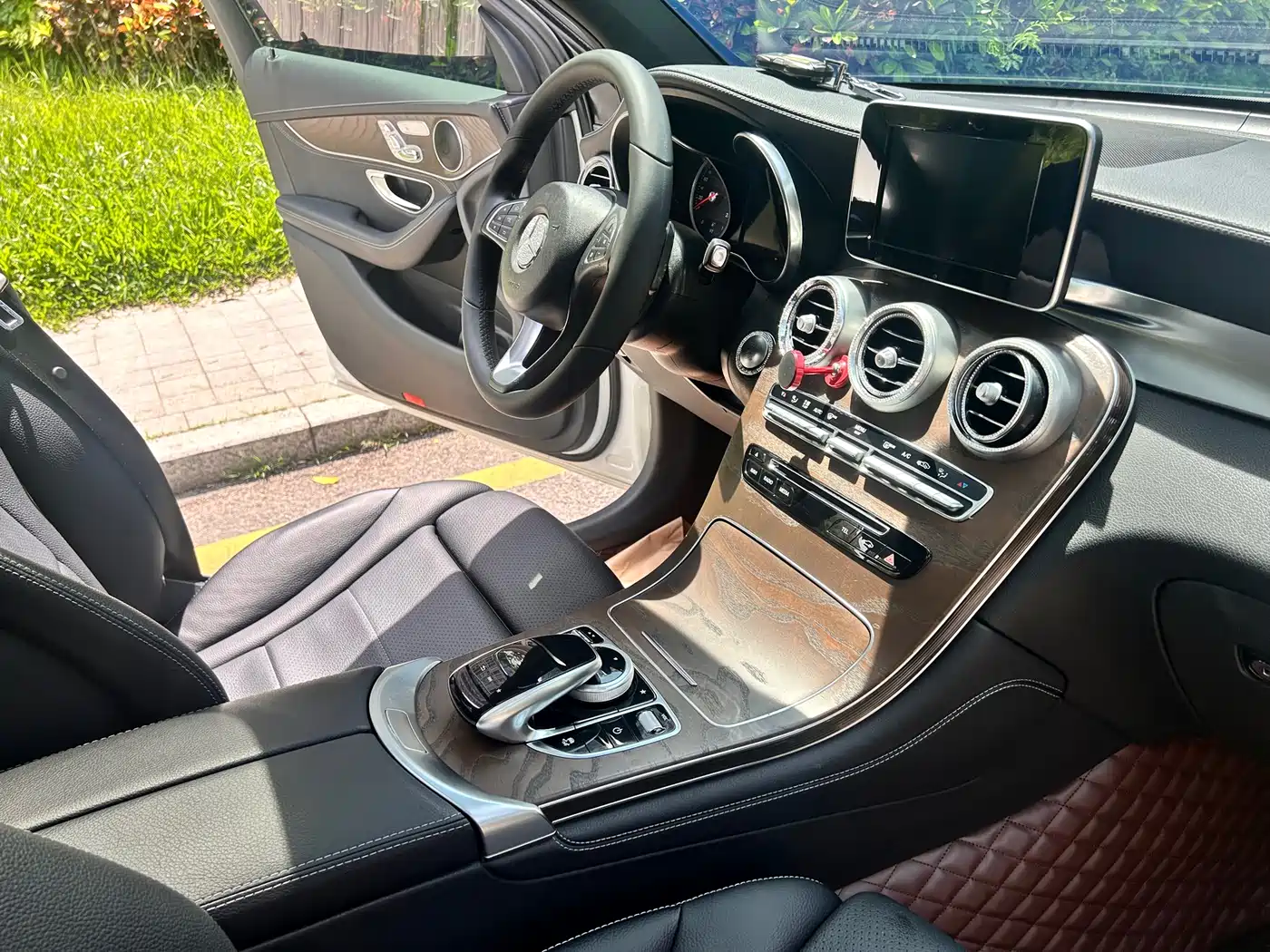 Mercedes-Benz GLC 2017 GLC 260 4MATIC Dynamic фото 13