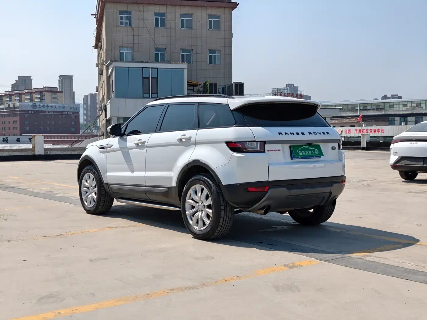Land Rover Range Rover Evoque 2016 2.0T PURE Style фото 9