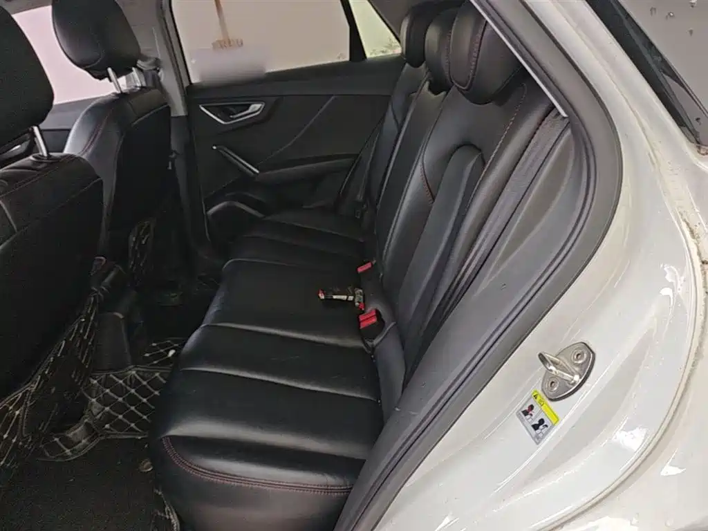 Audi Q2L 2018 35 TFSI Launch Exclusive Edition China VI фото 16