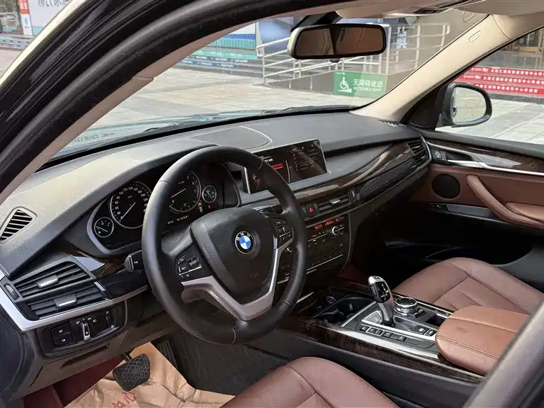 BMW X5 (Import) 2014 xDrive35i Leading фото 8