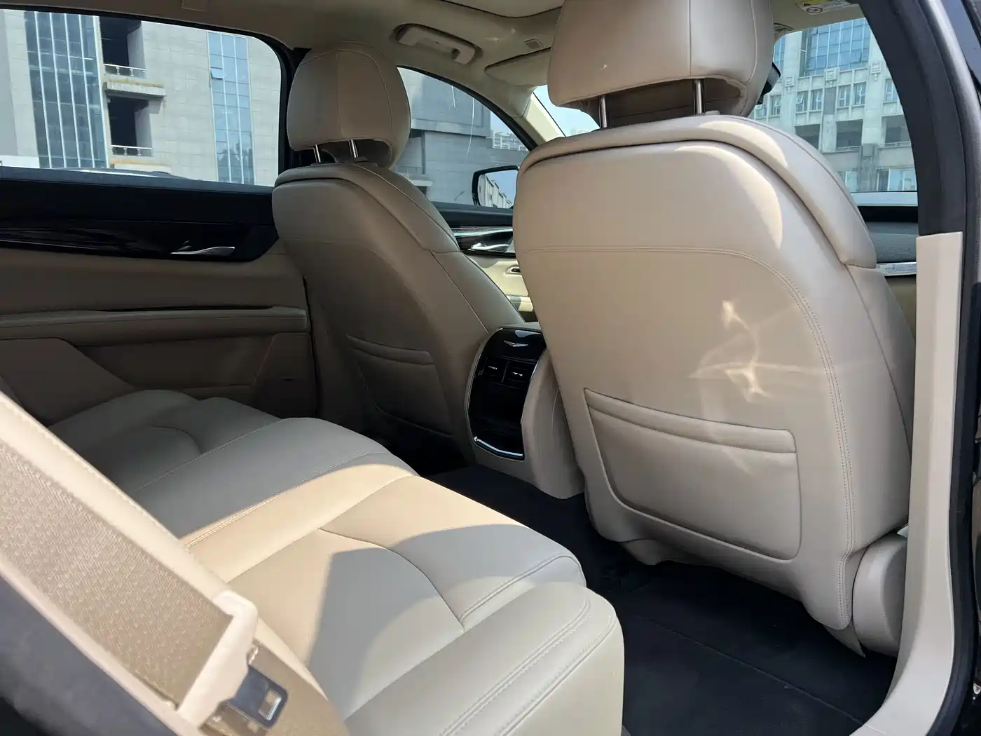 Photo 15 - Cadillac CT6