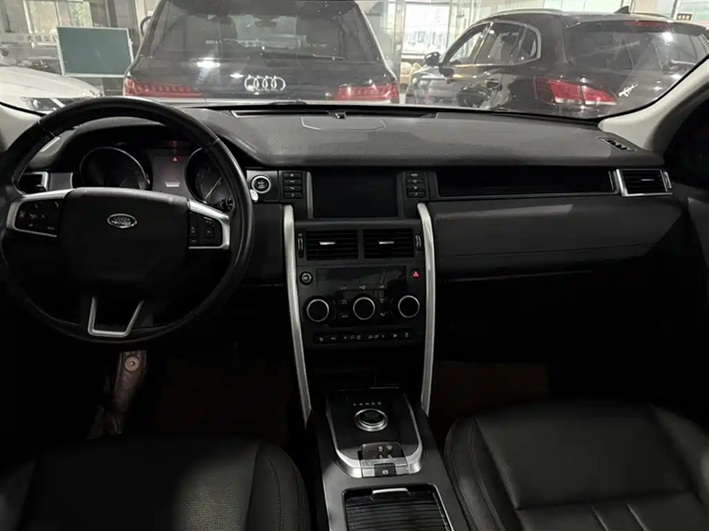Land Rover Discovery Sport 2018 240PS SE Edition фото 16