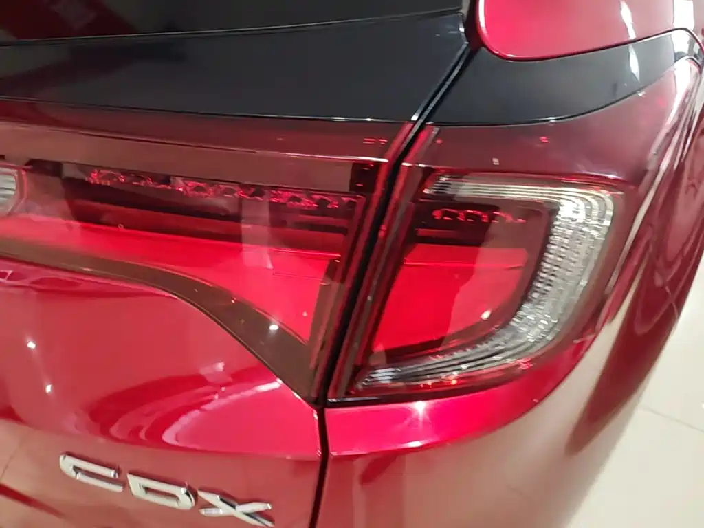 Photo 8 - Acura CDX