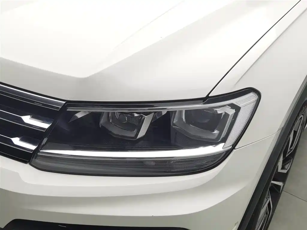 Volkswagen Tiguan L 2021 330TSI Automatic 2WD R-Line Premium фото 7