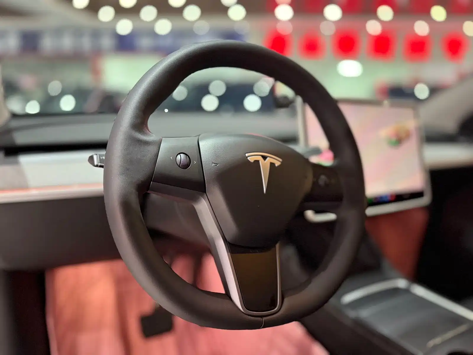 Фото 16 - Tesla Model Y