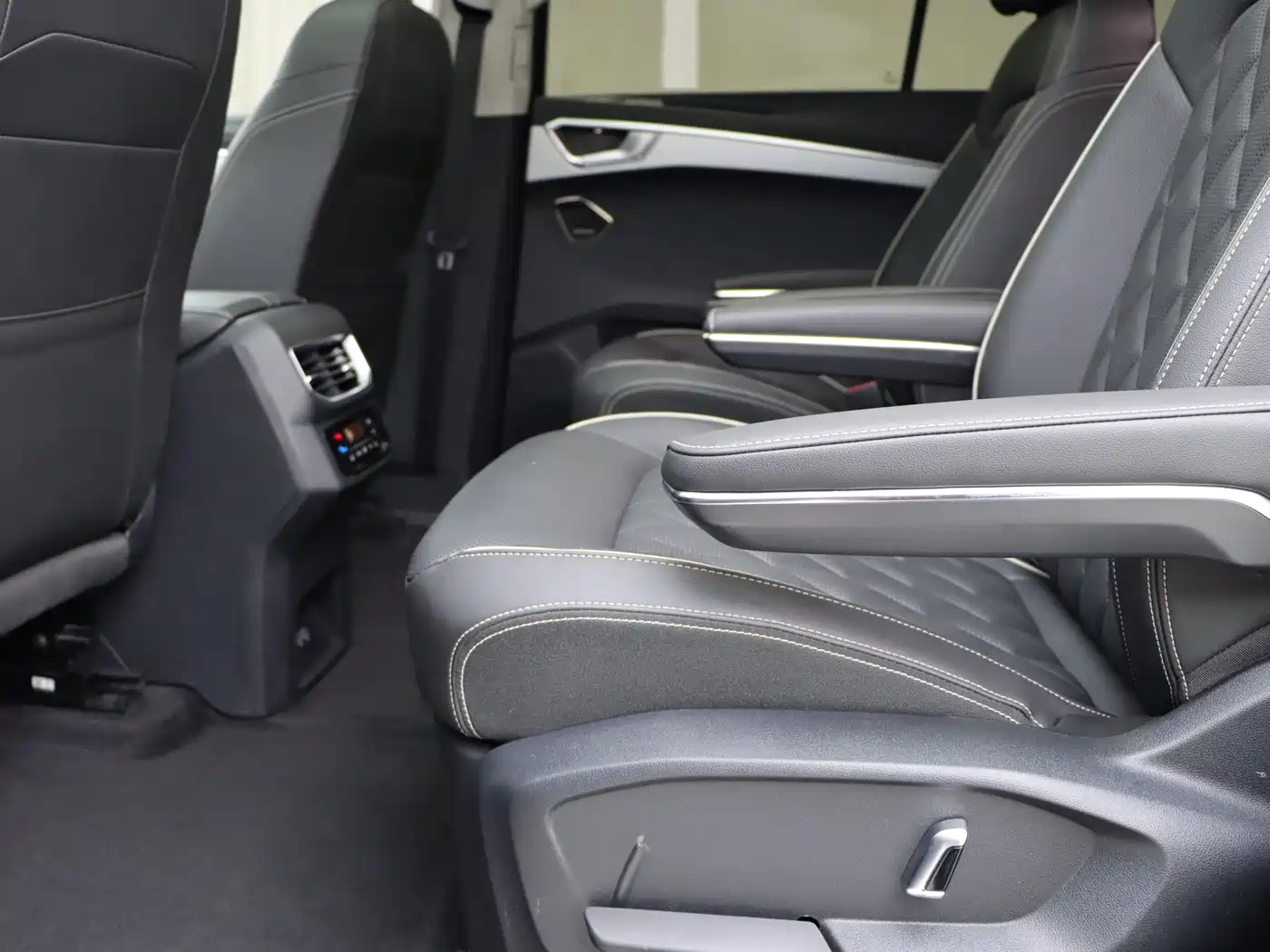 Volkswagen Talagon 2022 380TSI 4WD Flagship Victory Edition 6-seater фото 14