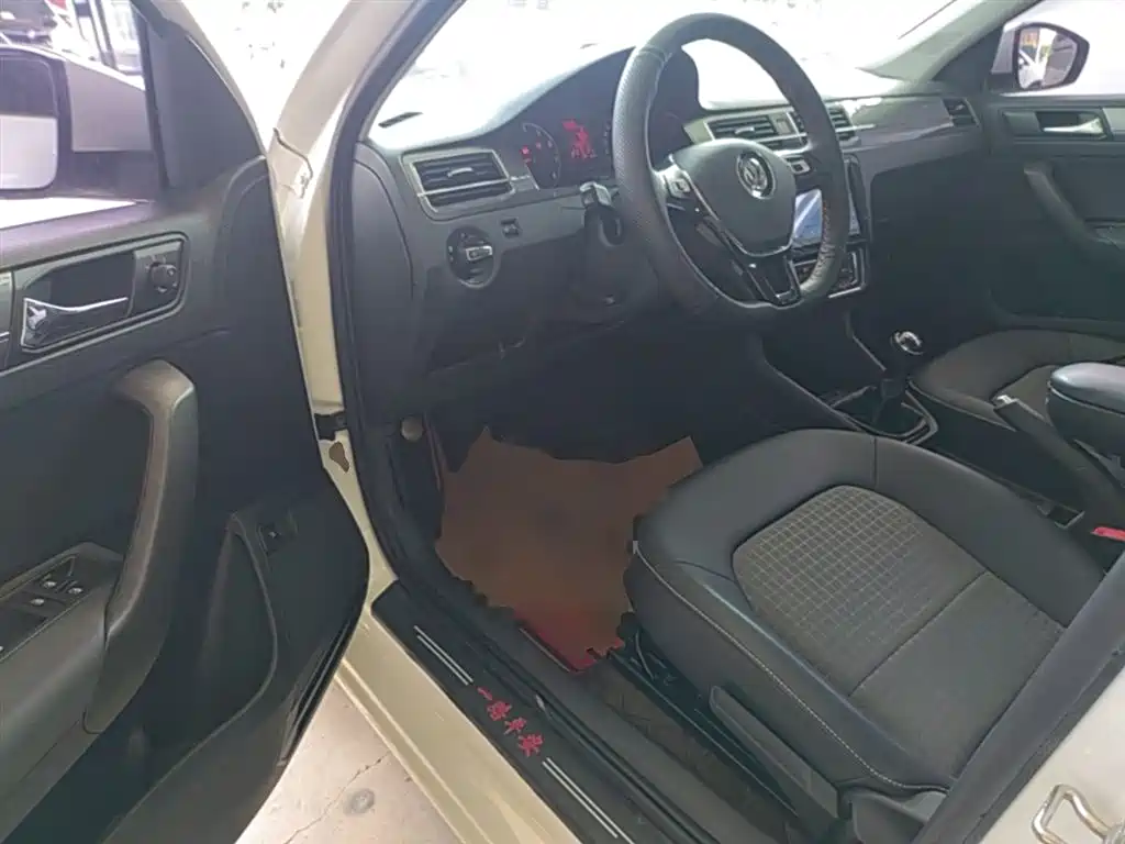 Volkswagen Santana 2019 1.5L Manual Comfort Edition China VI фото 16