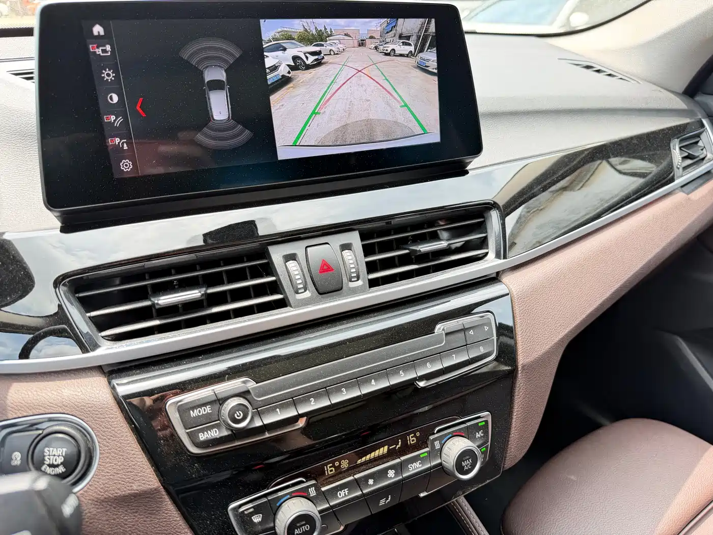 BMW X1 2022 sDrive20Li Premium фото 16