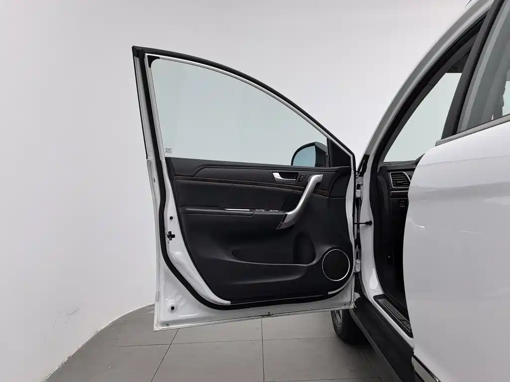 Фото 8 - Haval H6