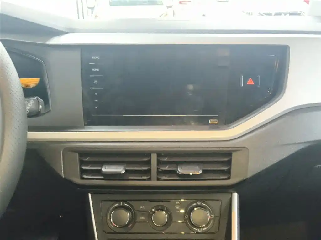 Volkswagen Polo 2023 Facelift Plus 1.5L Auto Joyful Living Edition фото 13