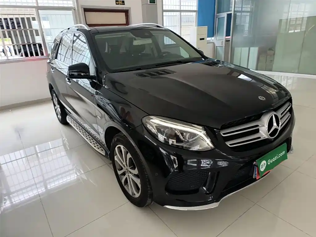 Mercedes-Benz GLE 2018 GLE 320 4MATIC Dynamic Ultimate Edition фото 4
