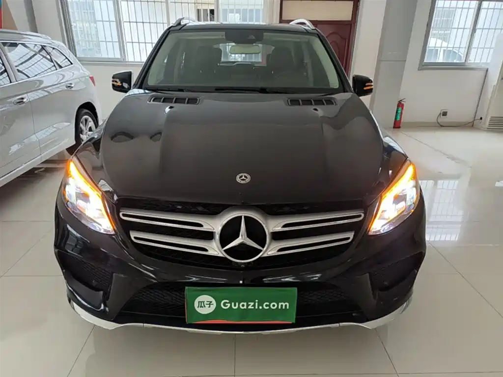 Mercedes-Benz GLE 2018 GLE 320 4MATIC Dynamic Ultimate Edition фото 3