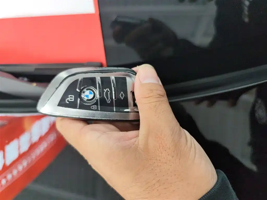 BMW 3 Series 2024 325Li M Sport Shadowline Package фото 18