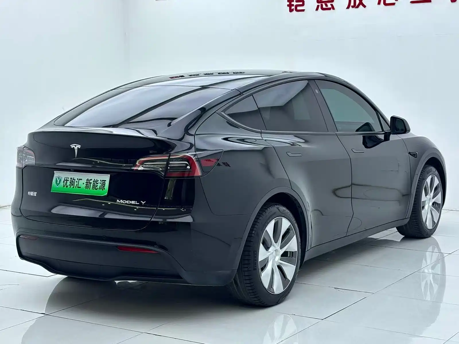 Фото 4 - Tesla Model Y