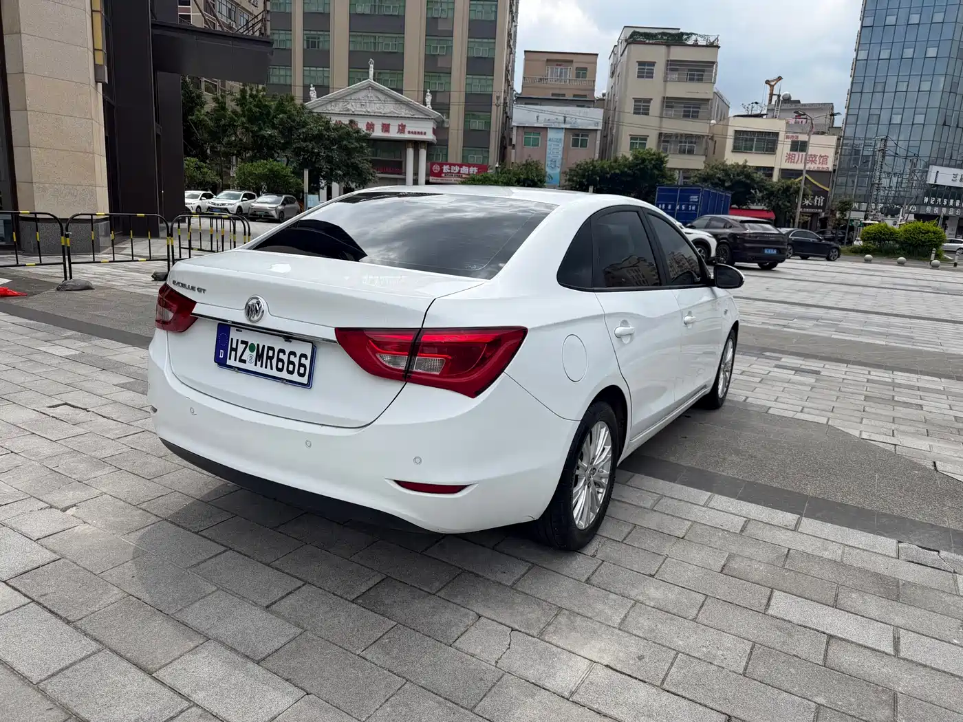 Buick Excelle 2015 18T Dual-Clutch Luxury фото 4