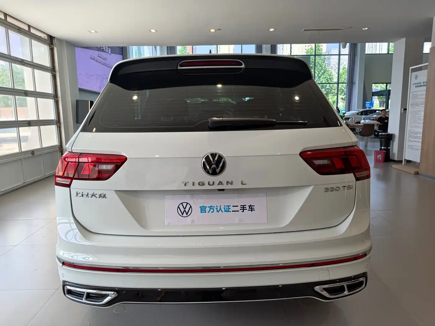 Volkswagen Tiguan L 2024 Outstanding 330TSI Auto 2WD R-Line Dragon Glory Edition фото 18