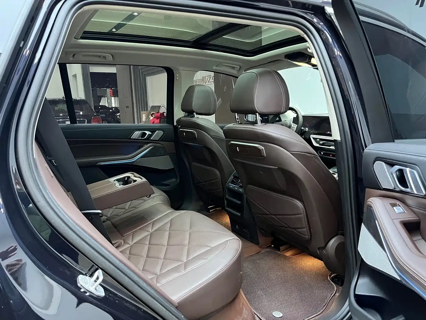 BMW X5 2023 xDrive 30Li Premium M Sport Package фото 14