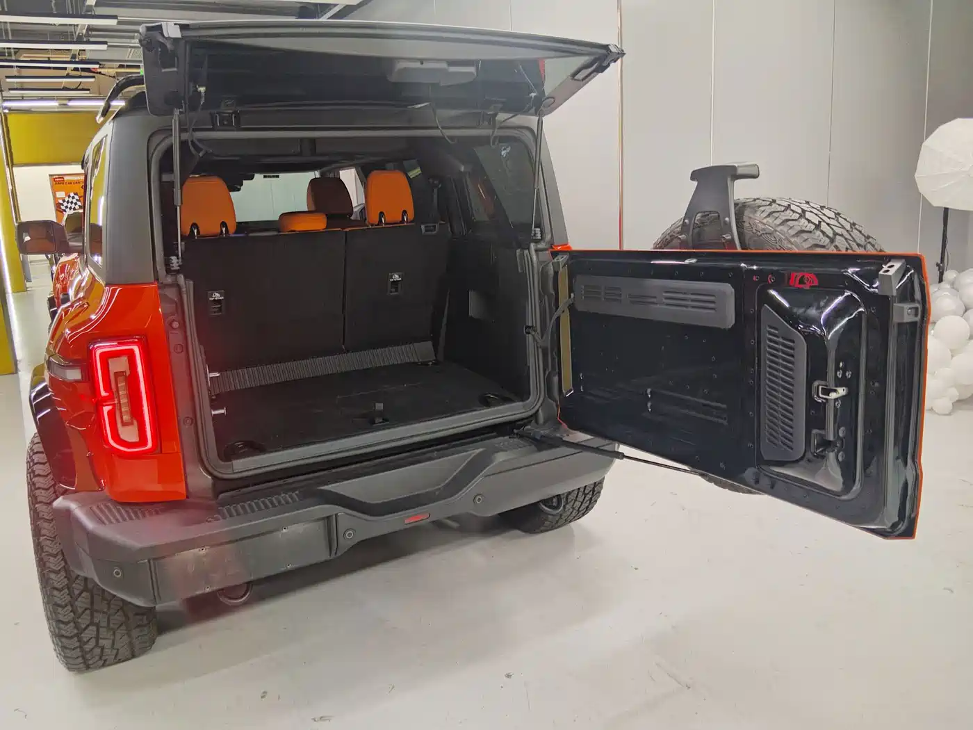 Ford Bronco 2025 2025 2.3T Mega Dune Limited Custom Edition