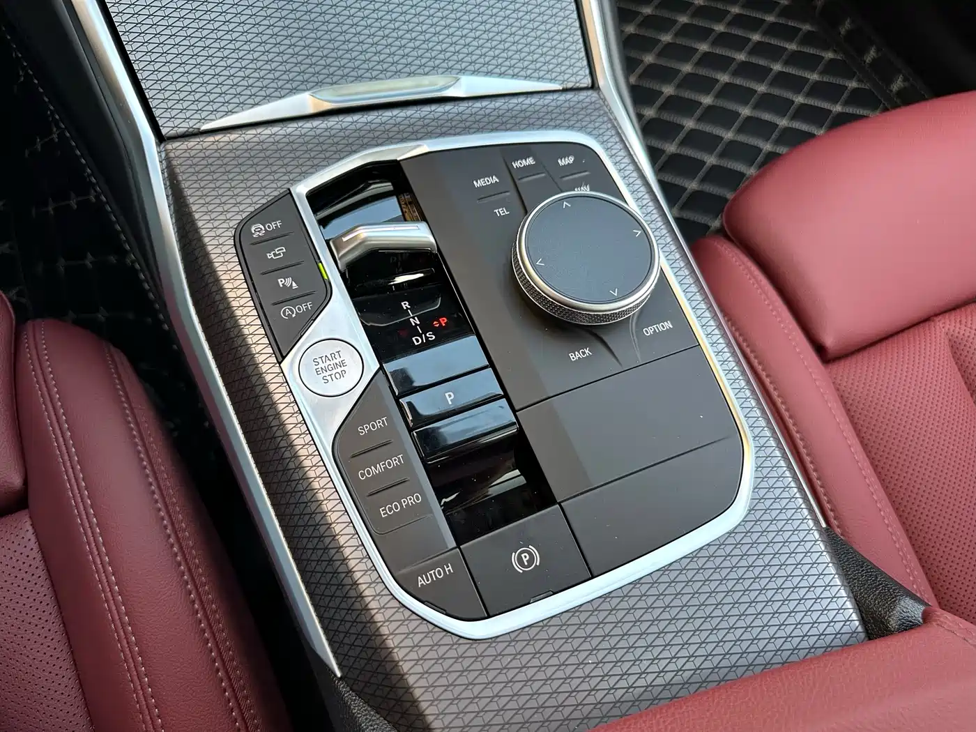 BMW 3 Series 2025 330Li M Sport Night Edition фото 11