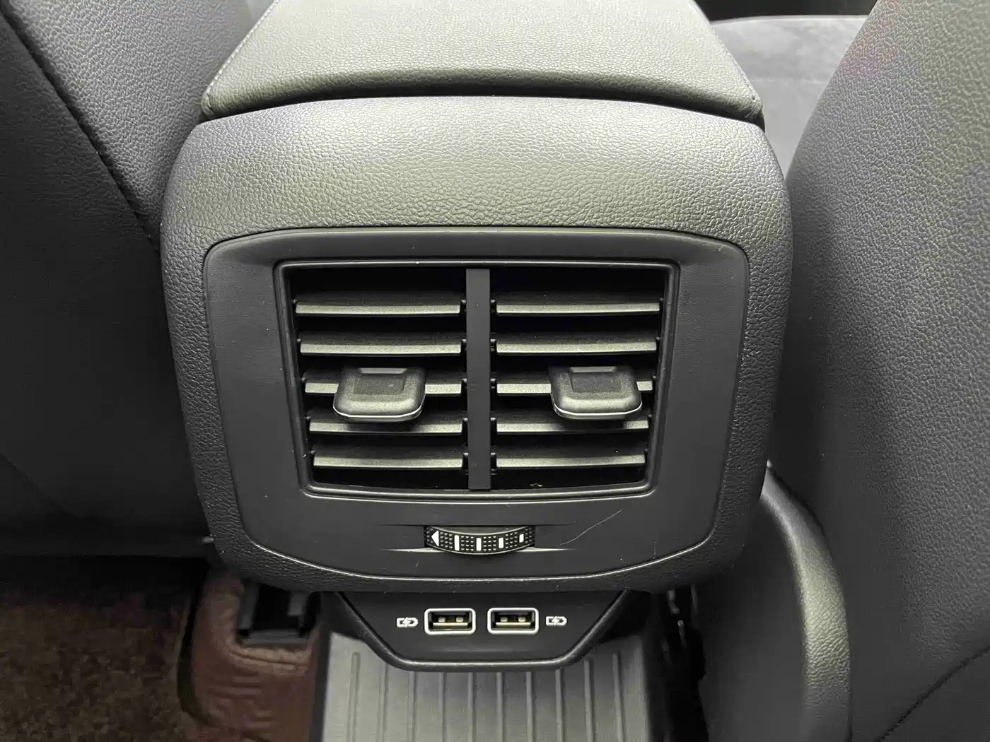 Volkswagen T-ROC 2021 Facelift 280TSI DSG 4WD Luxury Smart Connect Edition фото 12