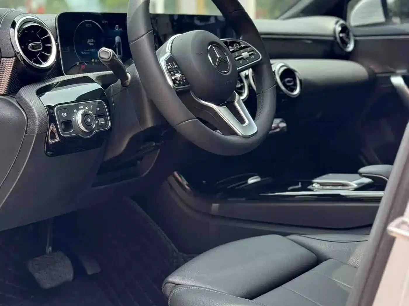 Mercedes-Benz A-Class 2020 Facelift A 200 L Sport Sedan Fashion фото 15