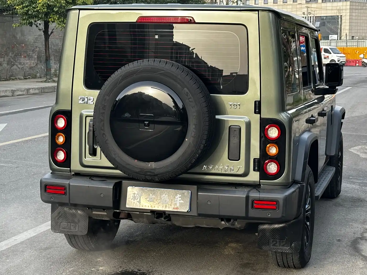212 T01 2025 2024 2.0T Explorer