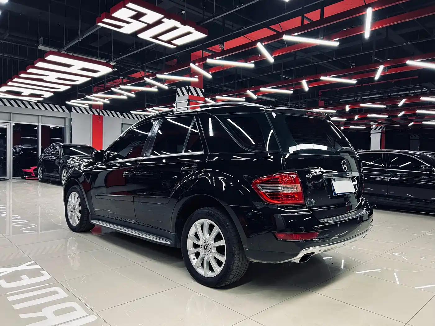 Mercedes-Benz M-Class 2010 ML 350 4MATIC Luxury Special Edition фото 8