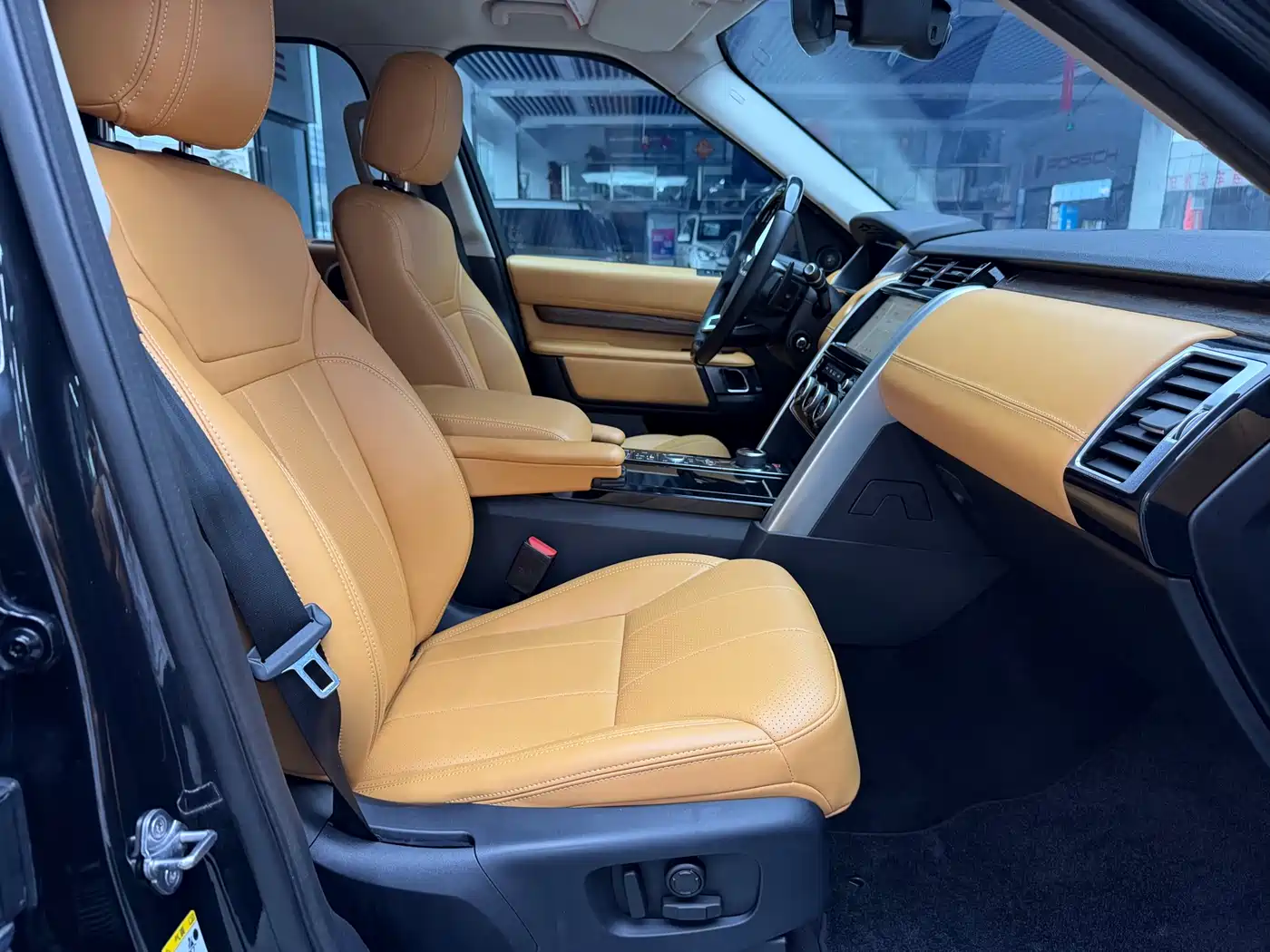 Land Rover Discovery 2017 3.0 SC V6 HSE фото 29
