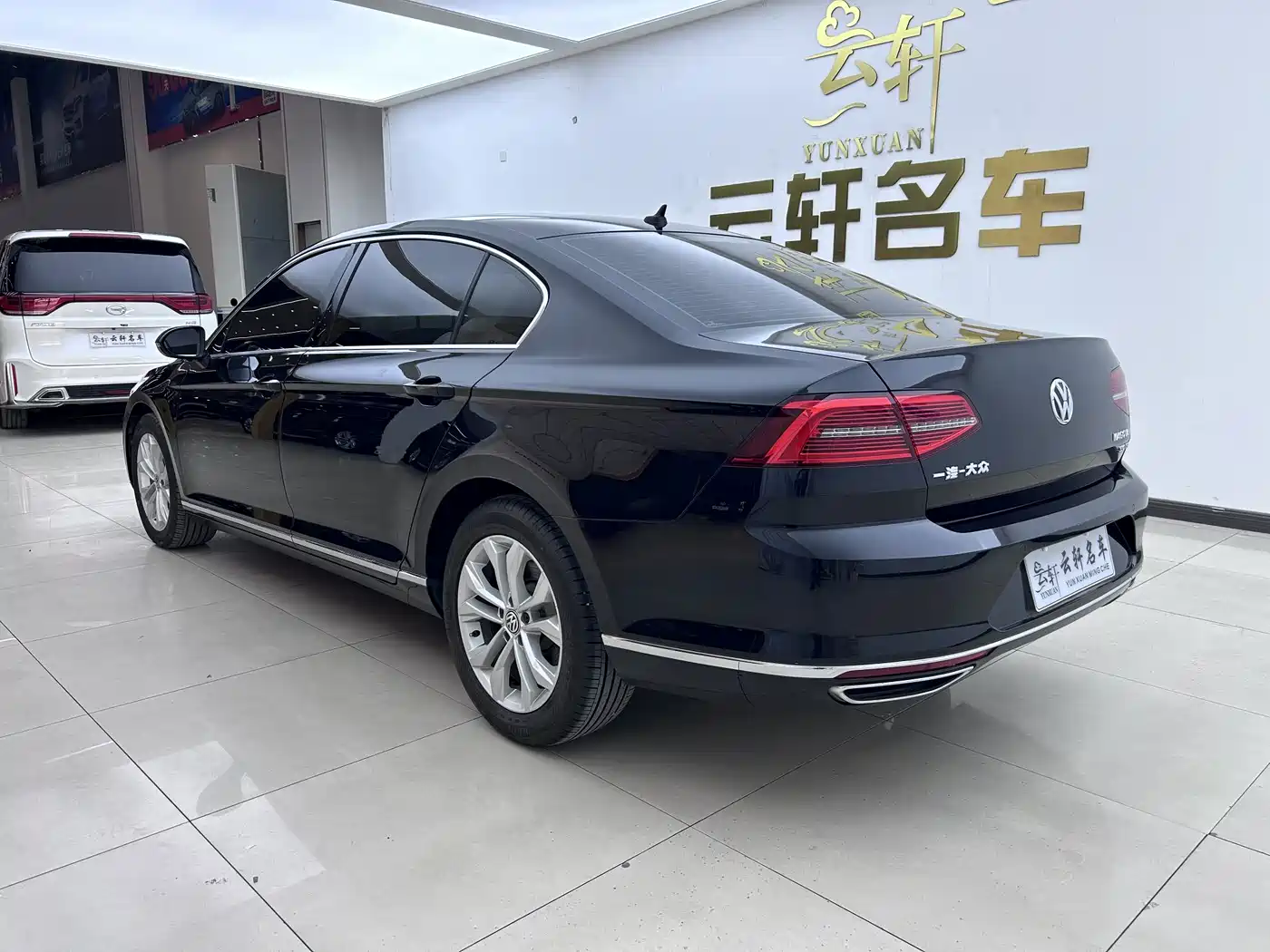 Volkswagen Magotan 2019 330TSI DSG Luxury Class China VI фото 11