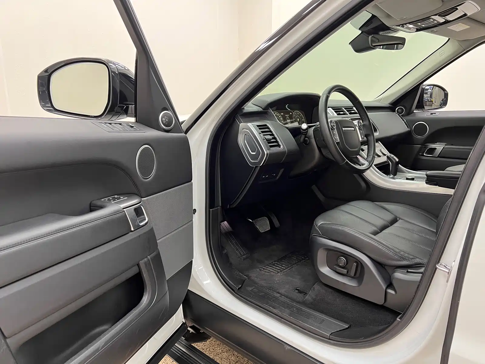 Фото 6 - Land Rover Range Rover Sport