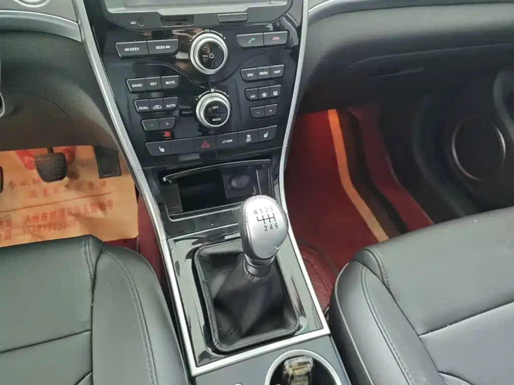 Фото 14 - Haval H2