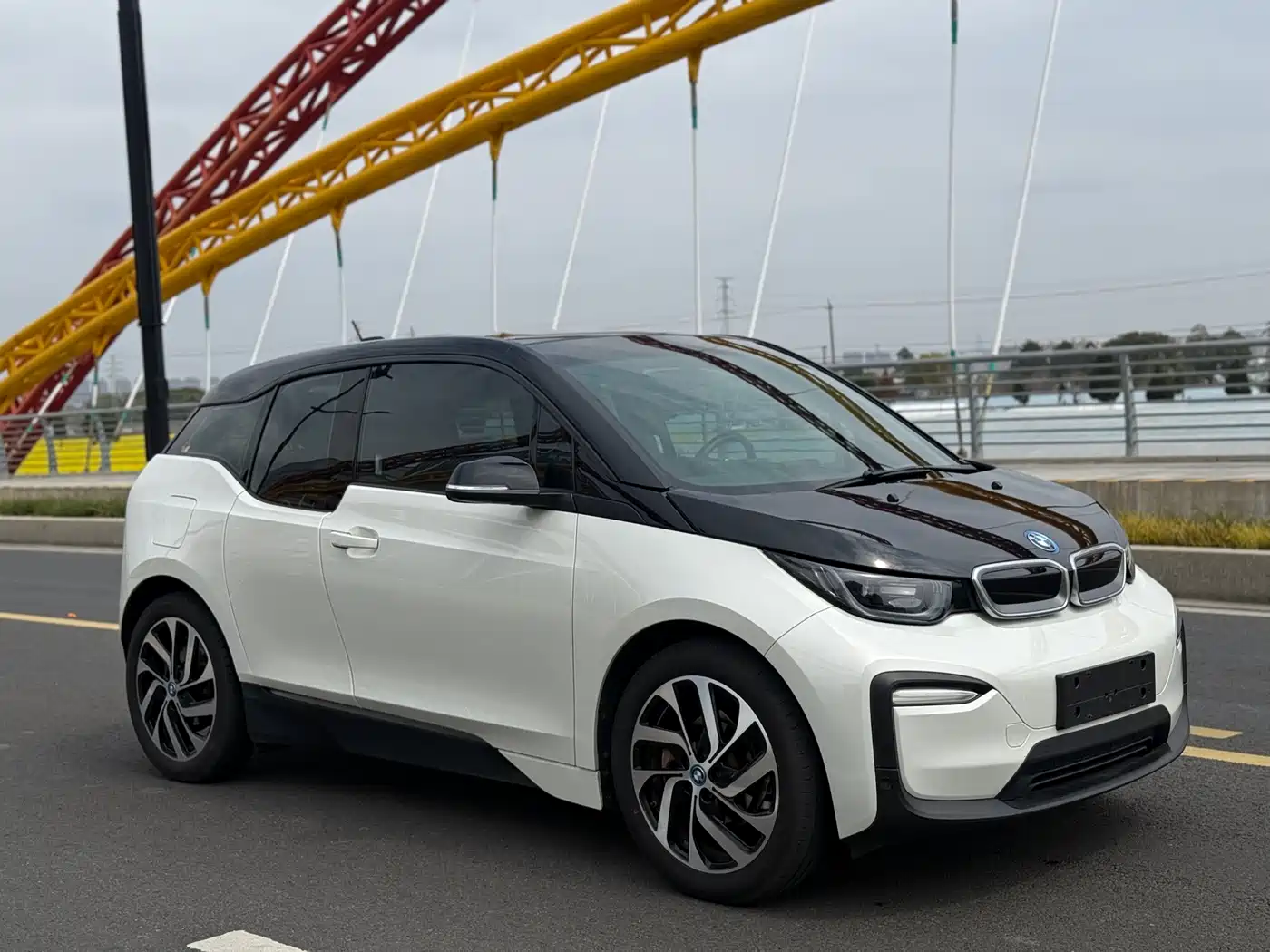 BMW I3