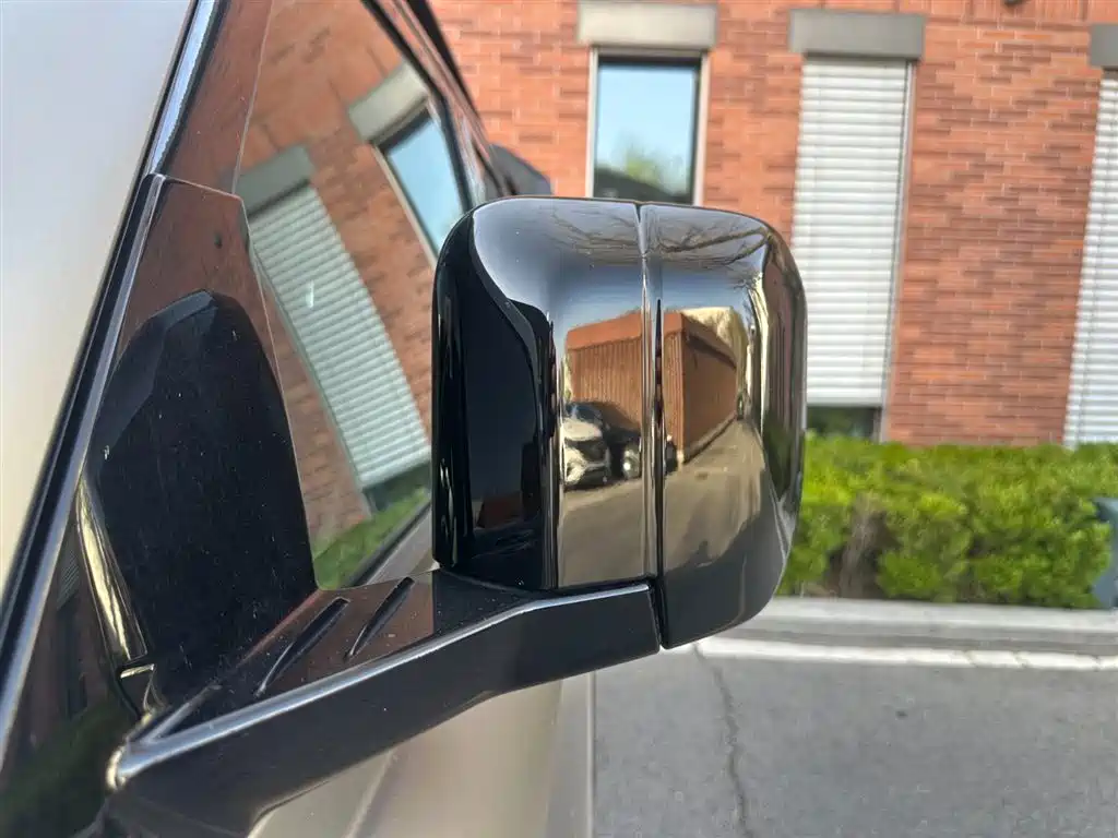 Land Rover Defender 2025 110 3.0T P400 X фото 8