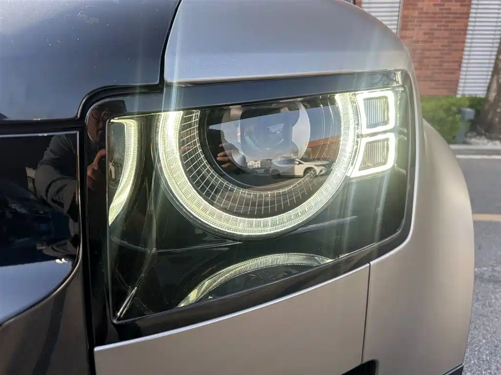 Land Rover Defender 2025 110 3.0T P400 X фото 6
